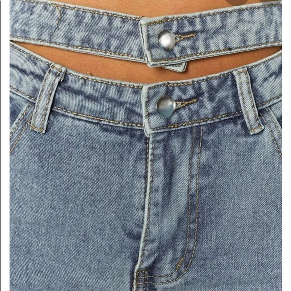 Women's Vintage Wash Cutout Jeans - Picture 3 of 3